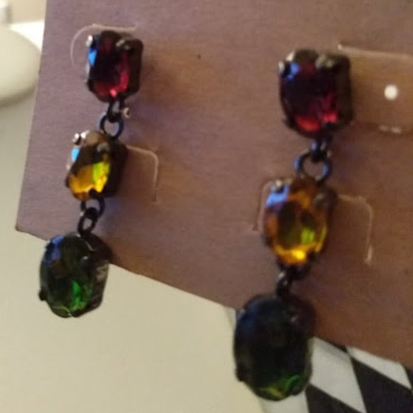 ERICA LYONS Gunmetal Citrine Yellow/Olive Green/Ruby Red Crystal Drop Earrings - Picture 4 of 5